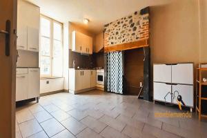 Picture of listing #329675338. Appartment for sale in Aurillac