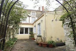 Picture of listing #329687840. House for sale in Luçon