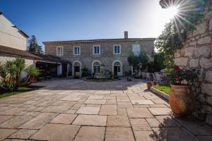 Picture of listing #329697395. House for sale in Le Castellet