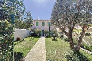 Picture of listing #329700529. House for sale in Marseille