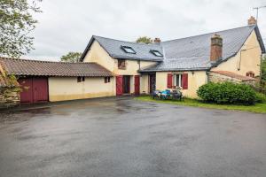 Picture of listing #329700606. House for sale in Saint-Julien-des-Landes