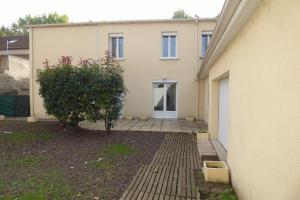 Picture of listing #329704689. Appartment for sale in Montluçon