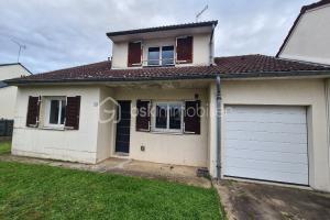 Picture of listing #329708645. House for sale in Naintré