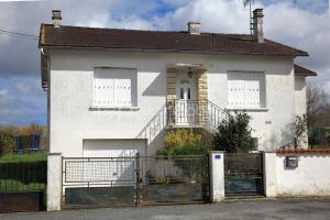 Photo de l'annonce nº 329711922. Maison à vendre sur Brioux-sur-Boutonne