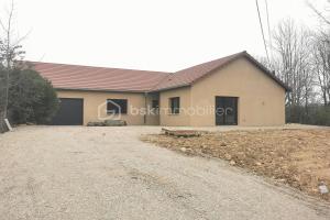 Picture of listing #329713456. House for sale in Chaux-des-Crotenay