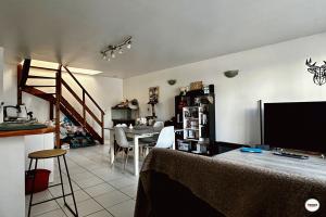 Picture of listing #329713999. Appartment for sale in Poissy