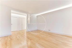 Picture of listing #329720748. Appartment for sale in Paris