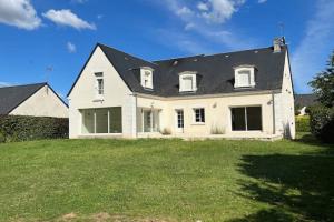Picture of listing #329723085. House for sale in Saint-Cyr-sur-Loire