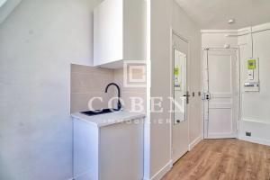 Picture of listing #329724785. Appartment for sale in Paris