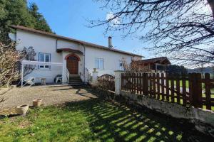 Picture of listing #329727572. House for sale in Thizy-les-Bourgs