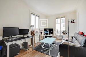 Picture of listing #329728709. Appartment for sale in Paris