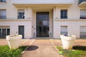 Picture of listing #329729299. Appartment for sale in Châtenay-Malabry