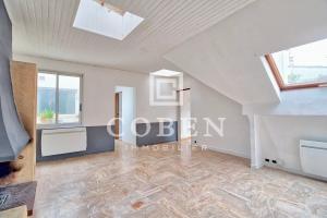 Picture of listing #329730672. Appartment for sale in Paris