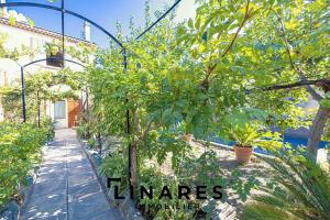 Picture of listing #329732128. House for sale in Marseille