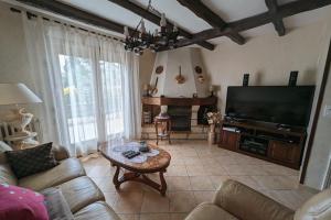 Picture of listing #329733776. House for sale in Trappes