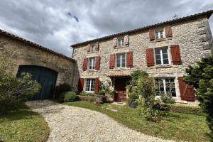 Picture of listing #329733953. House for sale in La Rochefoucauld