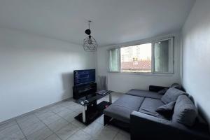 Picture of listing #329738872. Appartment for sale in Marseille
