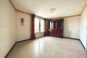 Picture of listing #329738900. Appartment for sale in Marseille