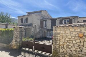 Picture of listing #329759496. House for sale in Saint-Martin-de-Castillon
