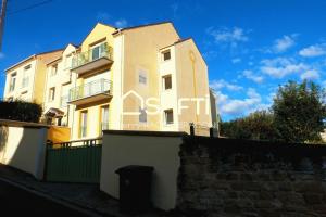 Picture of listing #329777032. Appartment for sale in Pontoise