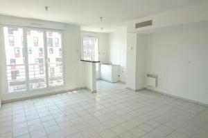 Picture of listing #329797064. Appartment for sale in Nîmes