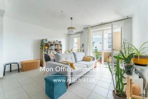 Picture of listing #329798708. Appartment for sale in Marseille