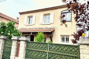Picture of listing #329800911. House for sale in Marseille