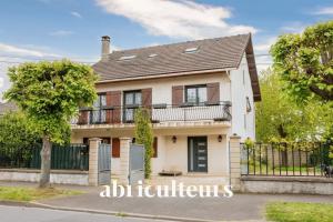 Picture of listing #329804268. House for sale in Paray-Vieille-Poste