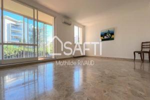 Picture of listing #329808295. Appartment for sale in Saint-Raphaël