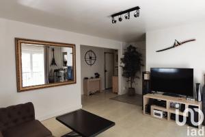 Picture of listing #329812391. Appartment for sale in Paris