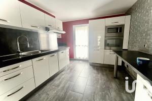 Picture of listing #329813431. Appartment for sale in Savigny-le-Temple