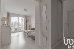 Picture of listing #329824716. Appartment for sale in Les Lilas