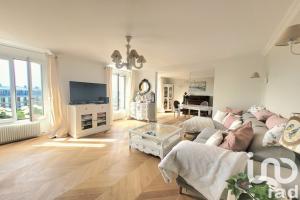 Picture of listing #329826479. Appartment for sale in Versailles