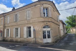 Picture of listing #329826818. House for sale in Vertheuil