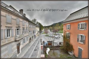 Picture of listing #329828637. Appartment for sale in Jausiers