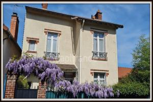 Picture of listing #329829804. House for sale in Sèvres