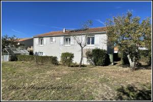 Thumbnail of property #329830435. Click for details