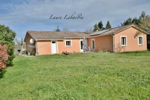 Picture of listing #329831156. House for sale in Casteljaloux