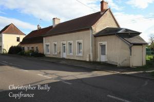 Picture of listing #329833056. House for sale in Bourbon-Lancy