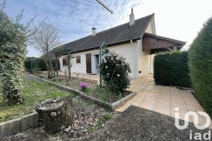 Picture of listing #329833151. House for sale in Le Breil-sur-Mérize