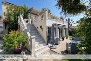 Picture of listing #329833712. House for sale in La Rochelle