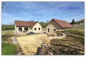 Picture of listing #329835932. House for sale in La Clayette