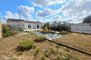 Picture of listing #329840203. House for sale in L'Aiguillon-sur-Mer