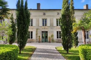 Picture of listing #329840564. House for sale in Cognac