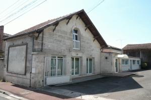 Picture of listing #329842760. Building for sale in Cognac