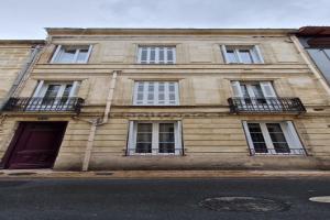 Picture of listing #329843263. Building for sale in Bordeaux