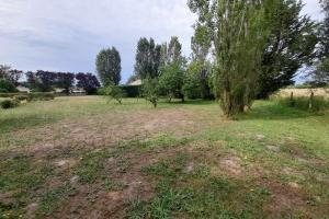 Picture of listing #329843354. Land for sale in Saint-André-de-Cubzac