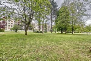 Picture of listing #329844862. Appartment for sale in Chantilly