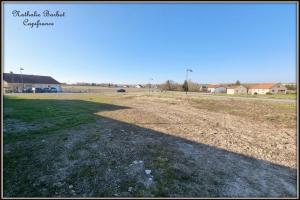 Thumbnail of property #329851366. Click for details