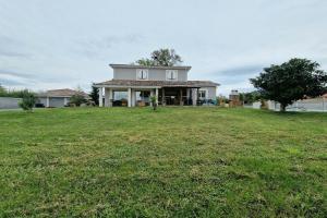 Thumbnail of property #329853302. Click for details